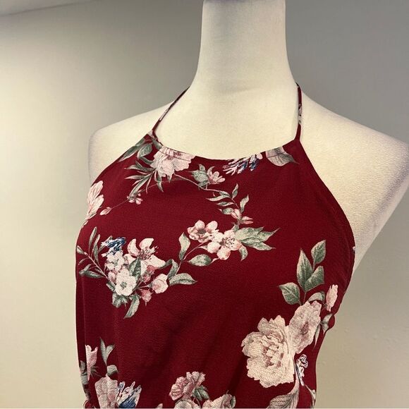 Floral Halter mini Dress in Burgundy with open back - Picture 2 of 12